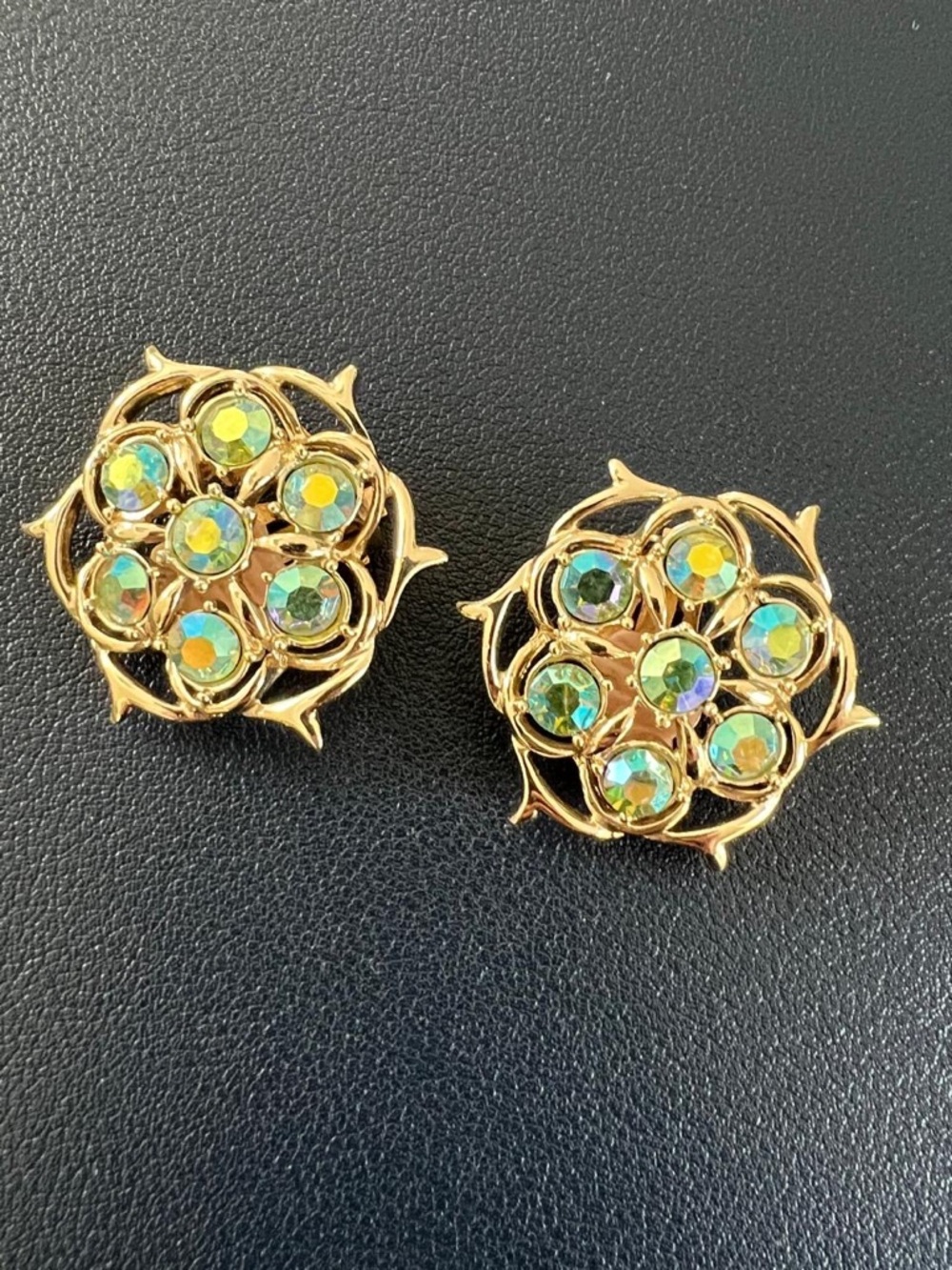 VTG Sarah Coventry Clip Earrings Lime Light Green AB Rhinestones Flower
